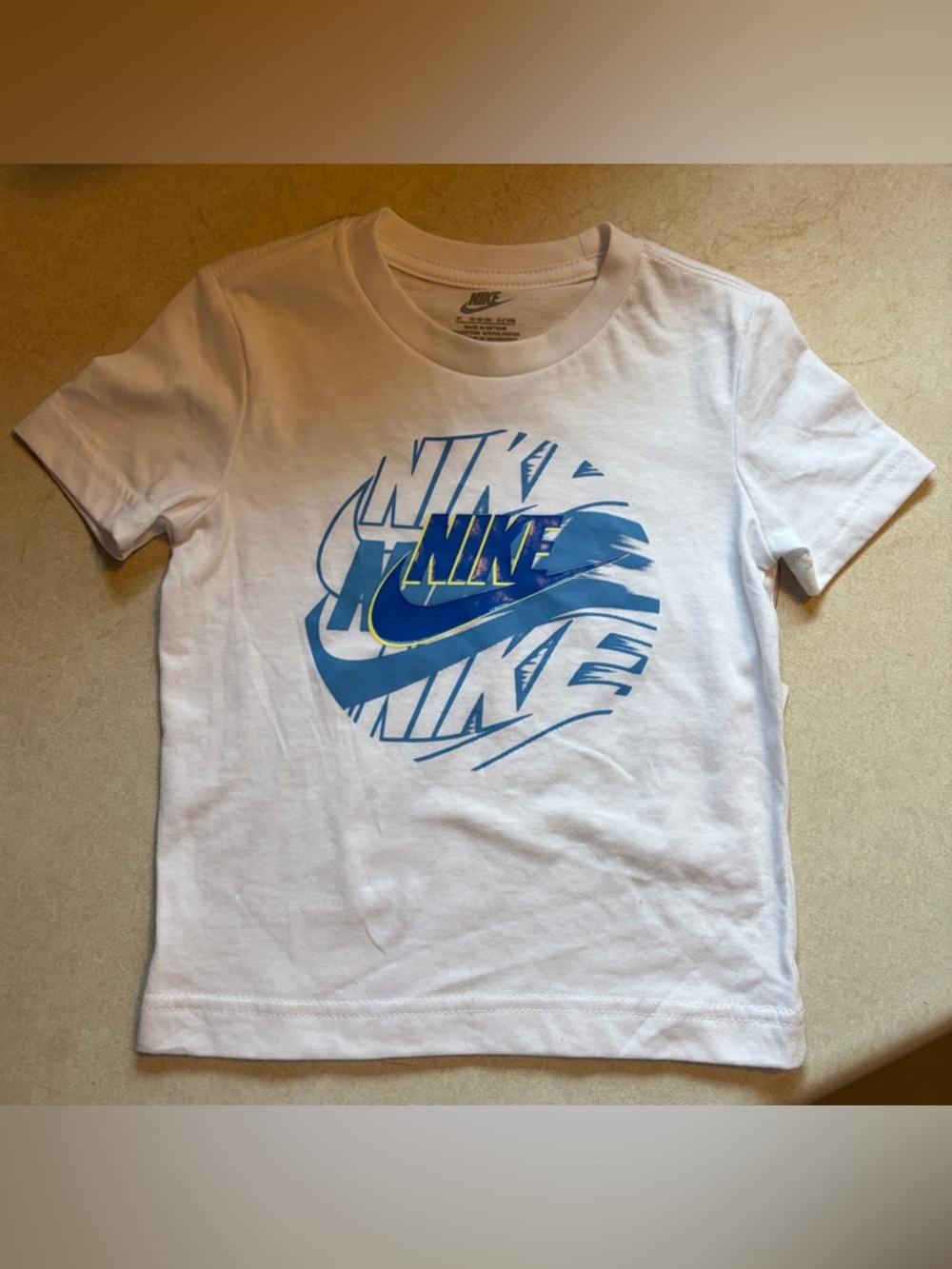 Nike white crew short sleeve t-shirt(only), unisex 3T(2-3 yrs)